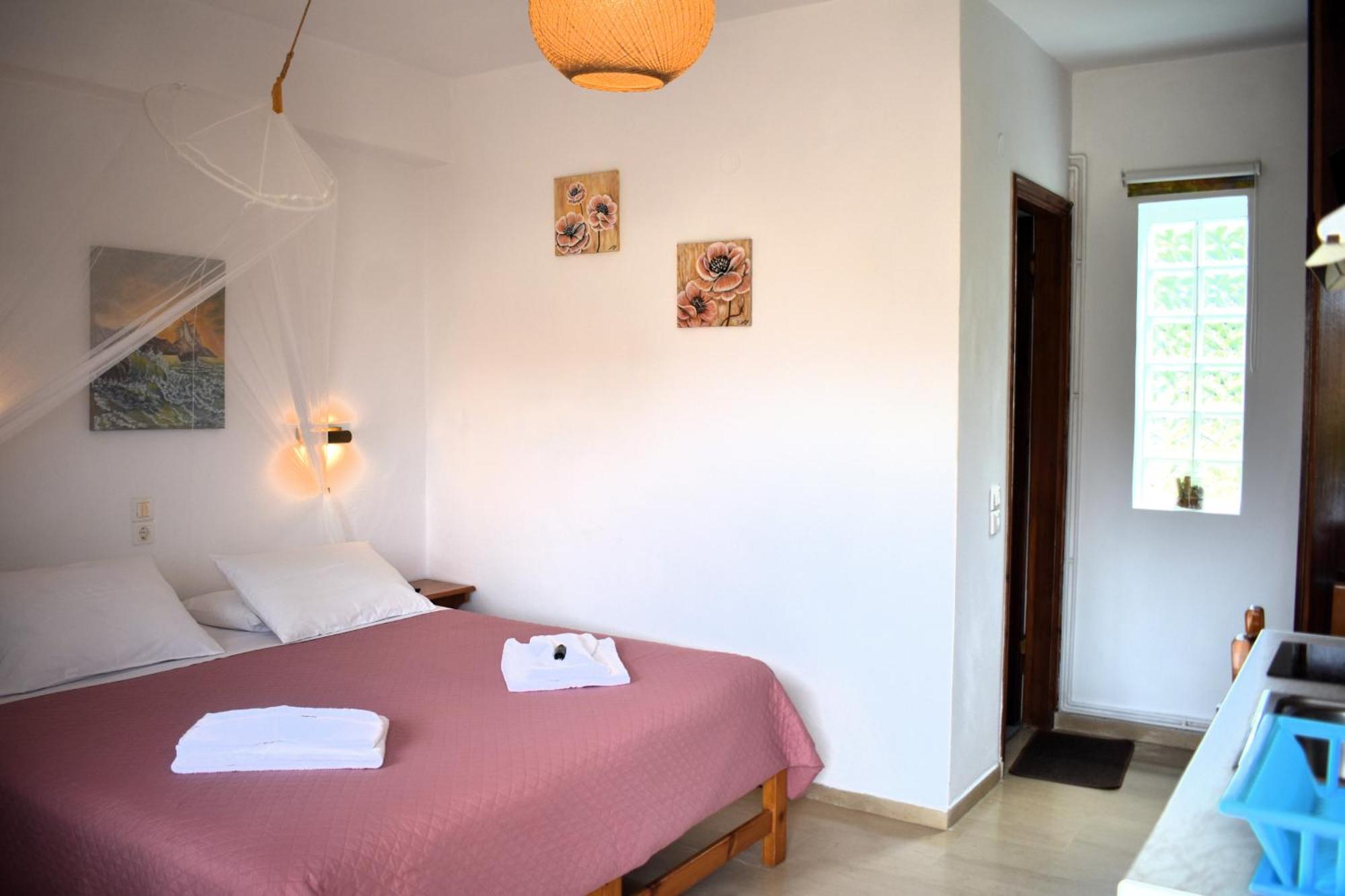 Kostas Apartments & Studios Ájosz Jeórjosz Págon Kültér fotó