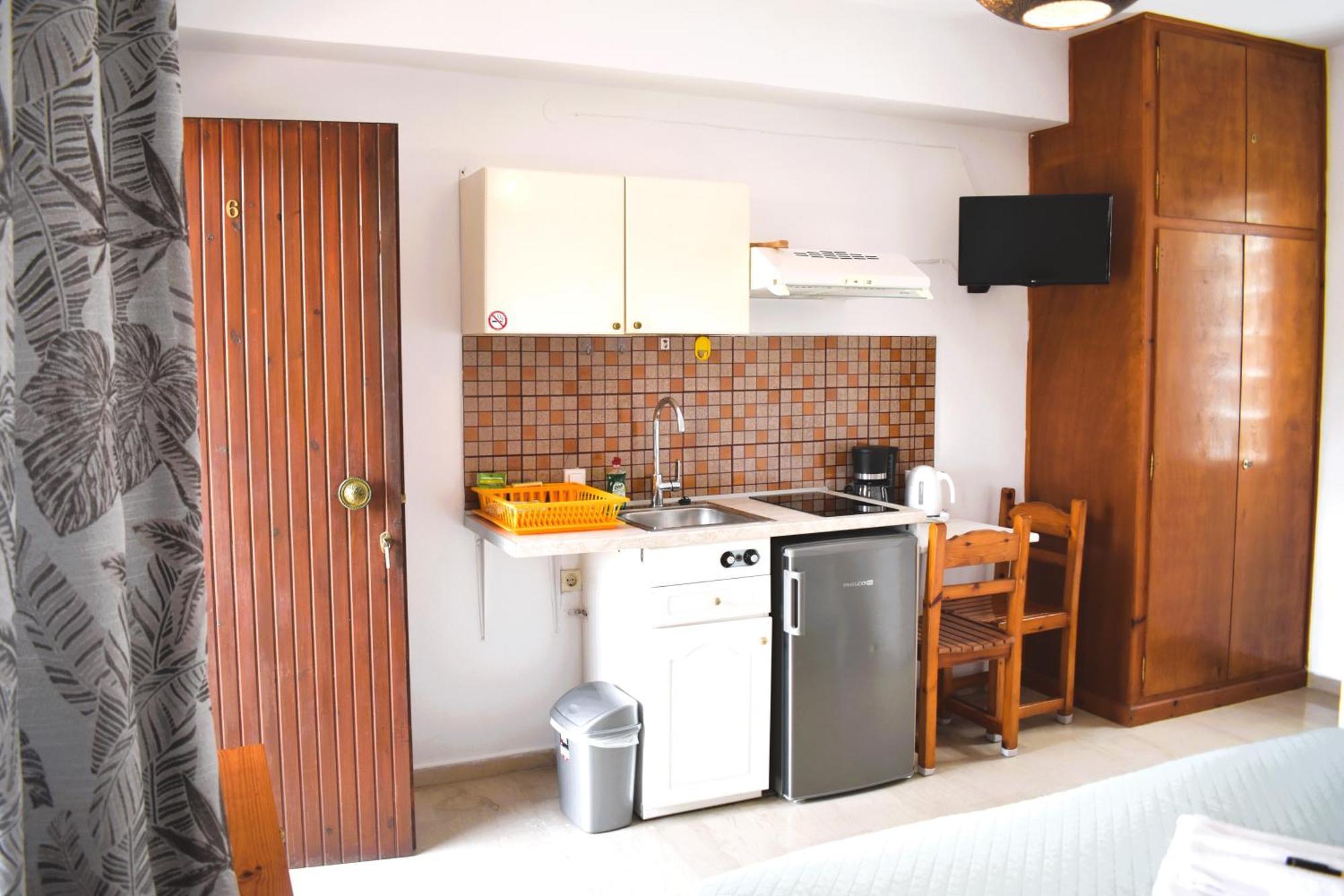 Kostas Apartments & Studios Ájosz Jeórjosz Págon Kültér fotó